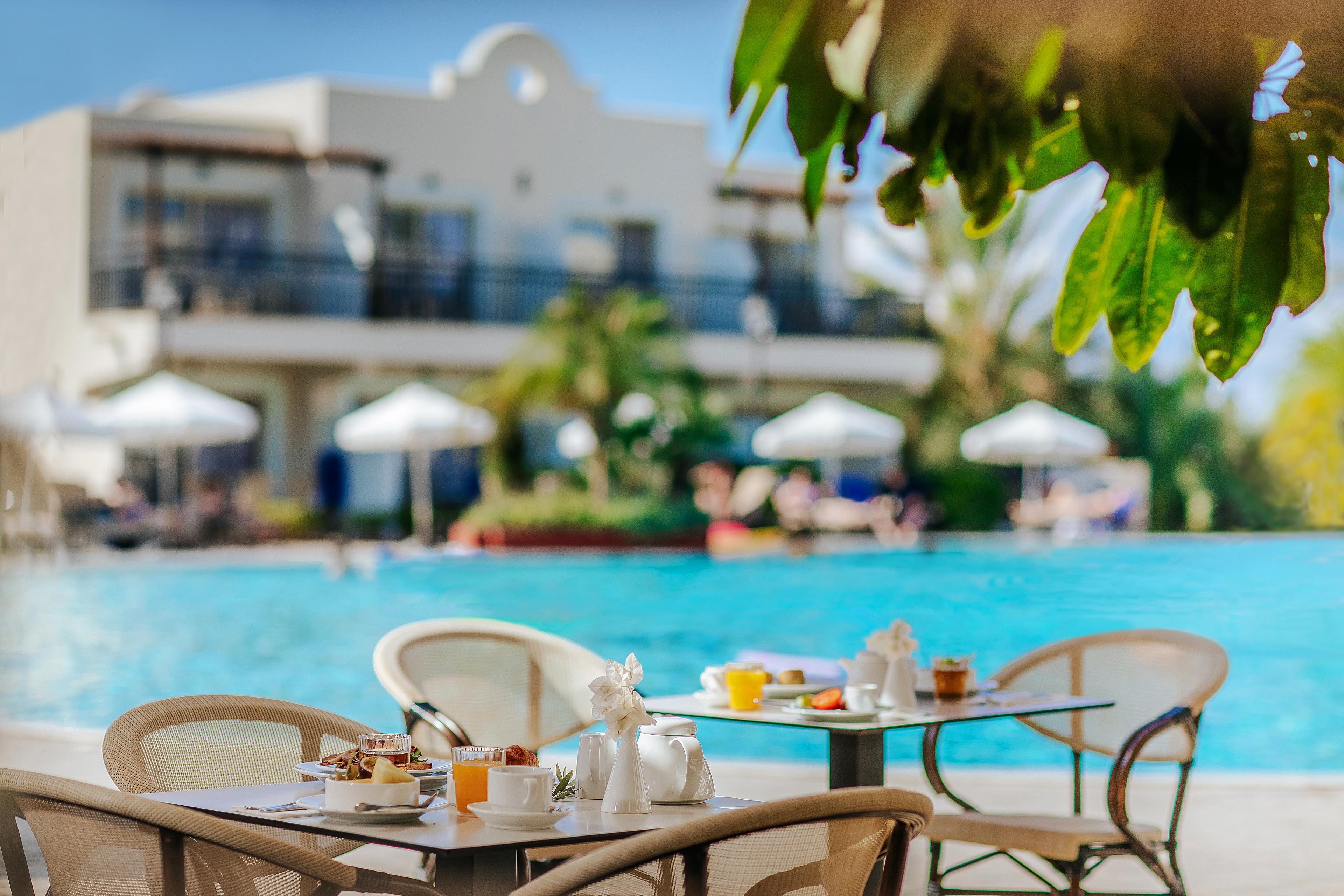 Louis Paphos Breeze Hotel Klorakas Exterior photo